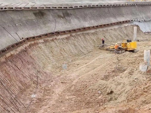 沙依巴克基坑边坡加固